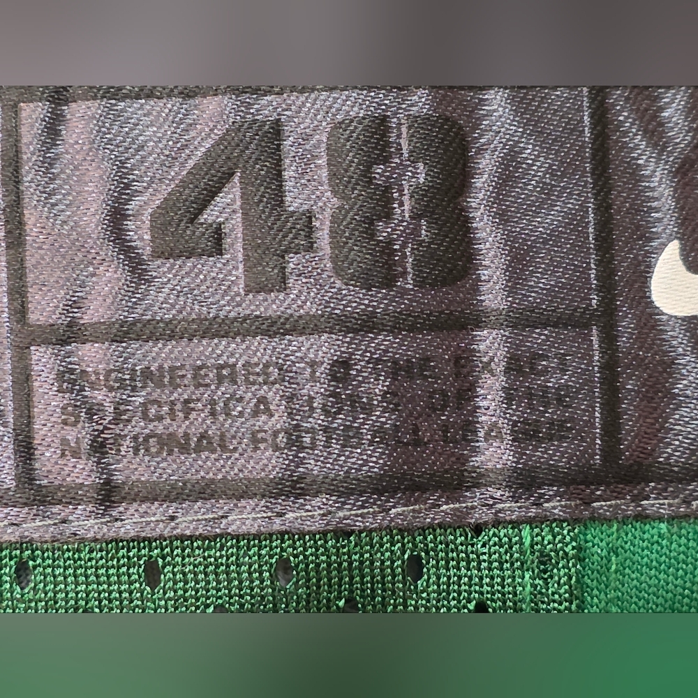 New York Jets Tim Tebow #15 NFL Jersey – Men’s Size LARGE - Picture 7 of 7